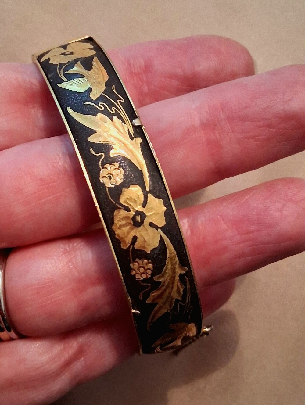 Vintage Damascene Black & Gold Floral & Bird Bangle Bracelet with Hinge & Clasp